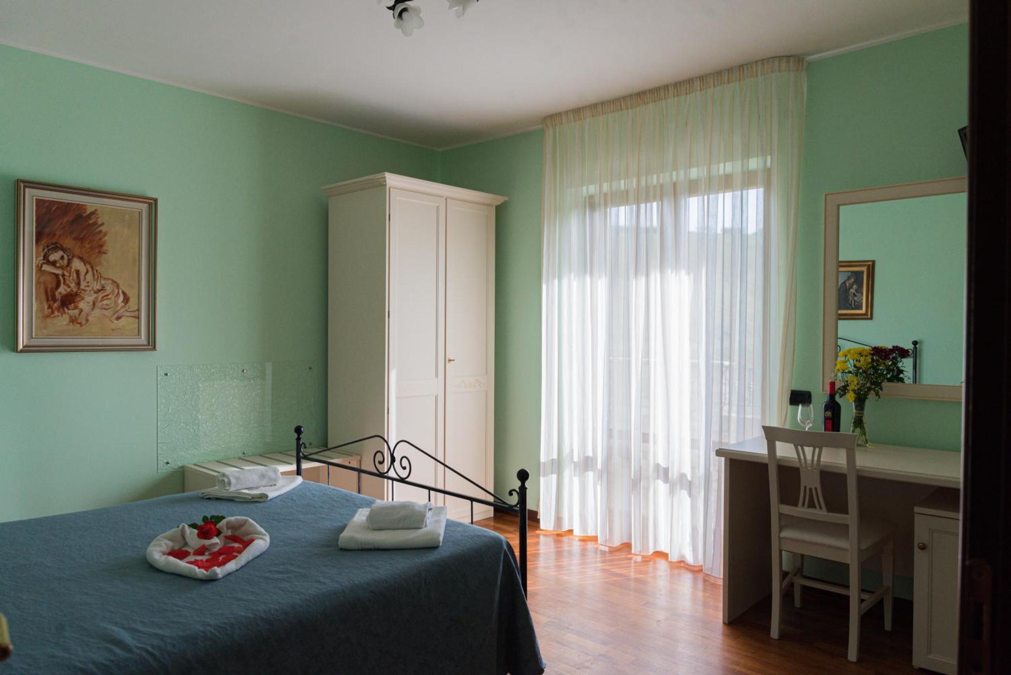 Agriturismo Il Crinale Castorano エクステリア 写真