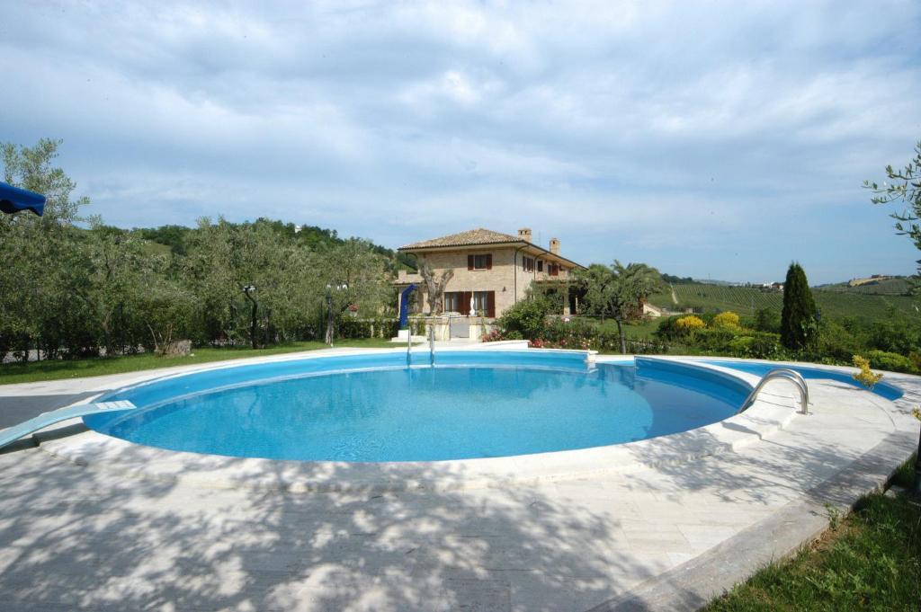 Agriturismo Il Crinale Castorano エクステリア 写真